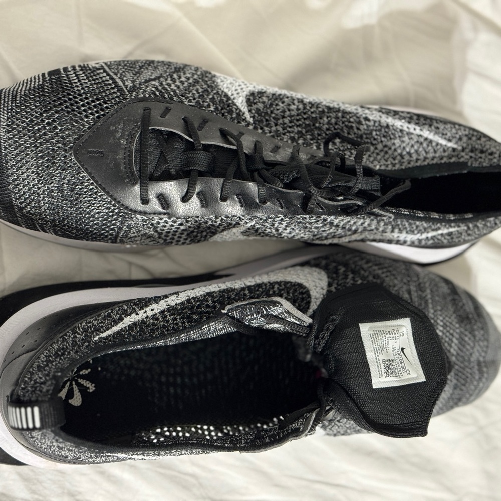 Nike Air Max Flyknit Racer PreOwned size 13​ - Picture 5 of 9